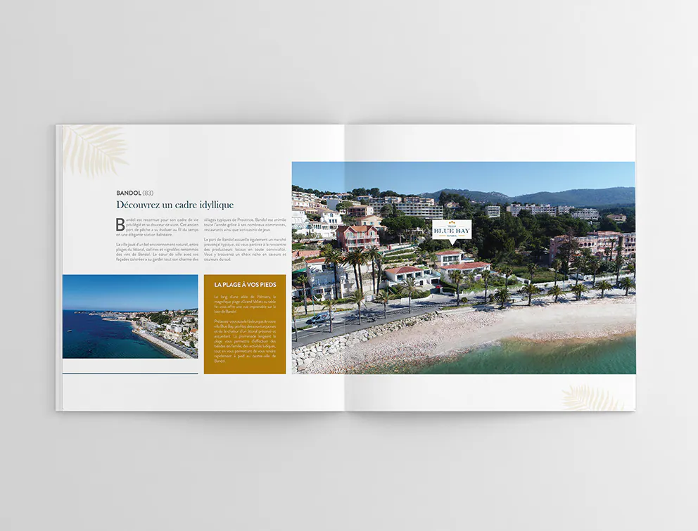 Double page de la plaquette Blue Bay sur Bandol